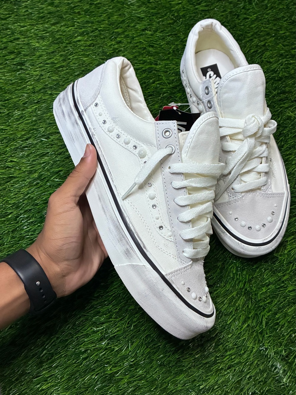 Vans White Low-Top Studded Canvas Sneakers for Men